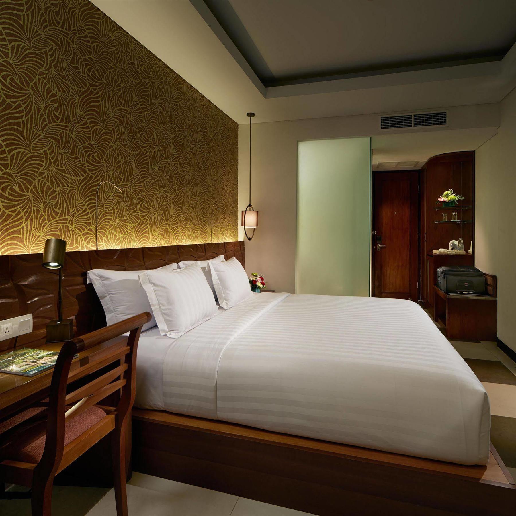 Sun Island Hotel & Spa Legian Ngoại thất bức ảnh